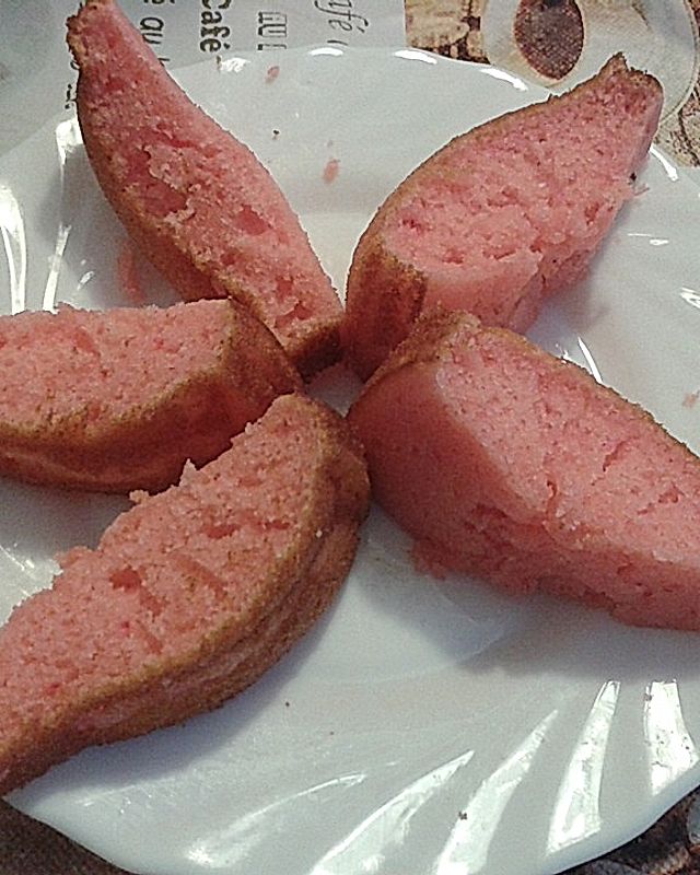 Rosa Erdbeerpuddingpulver-Kuchenschnitte