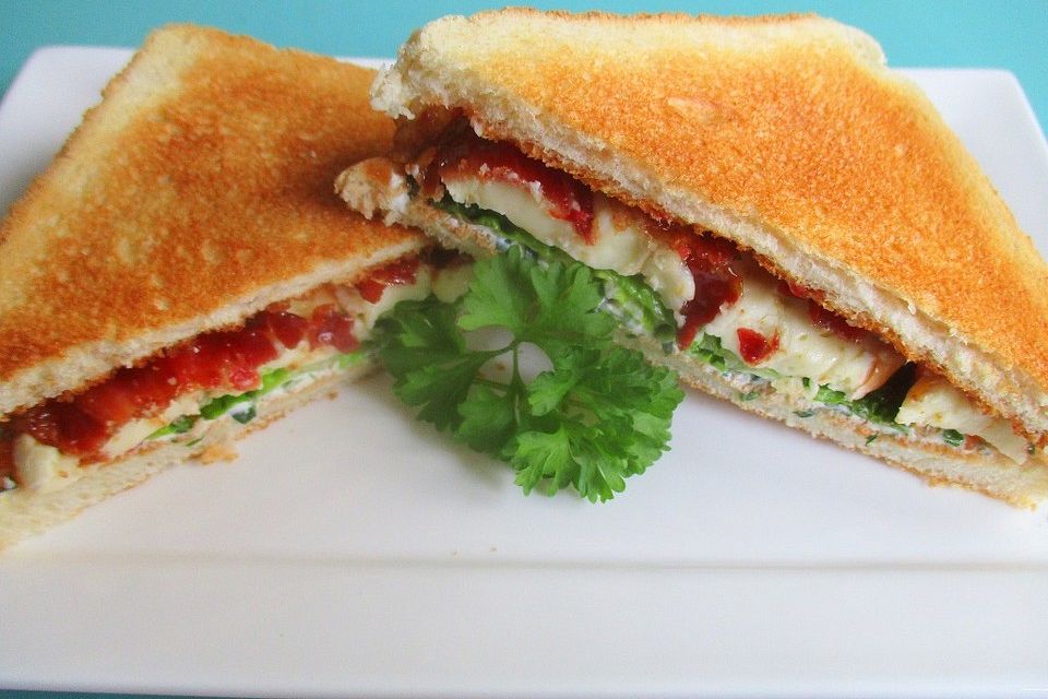 Hot-Bacon-Camembert-Sandwich