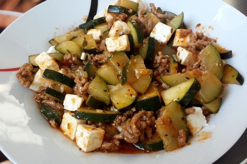 Uschis Hackfleisch-Feta Pfanne mit Reis