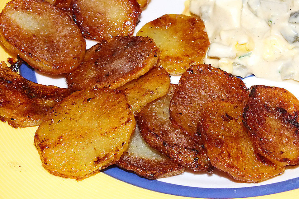 Bratkartoffeln - innen weich, außen sehr knusprig