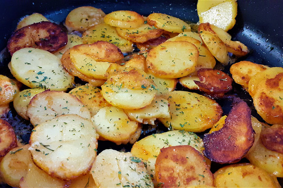 Bratkartoffeln - innen weich, außen sehr knusprig