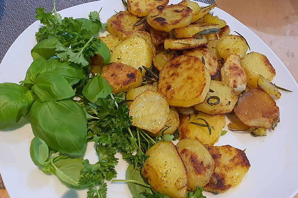 Bratkartoffeln - innen weich, außen sehr knusprig