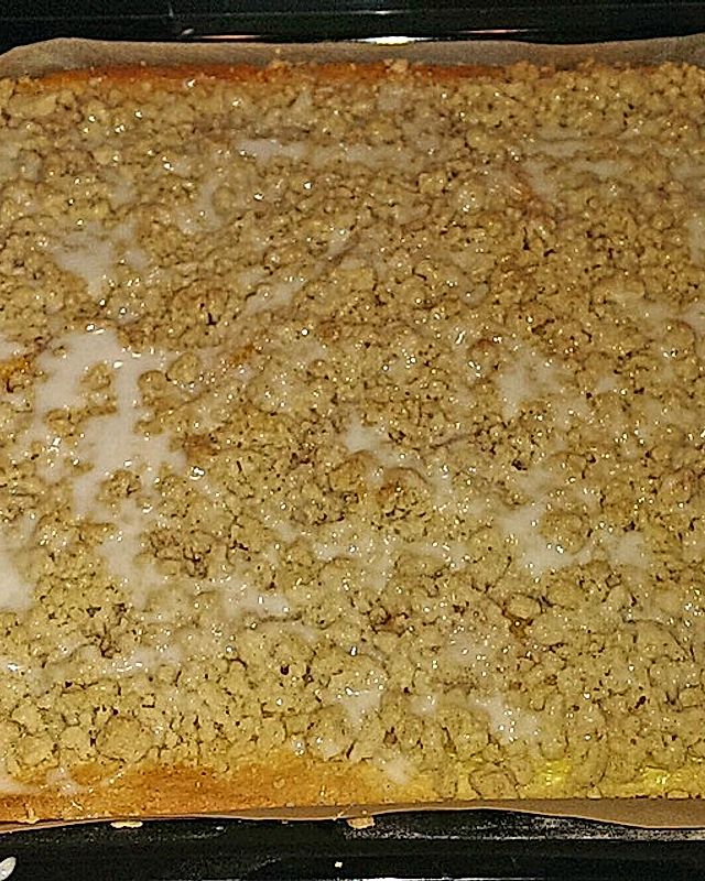 Pfirsich-Hefekuchen mit Streuseln