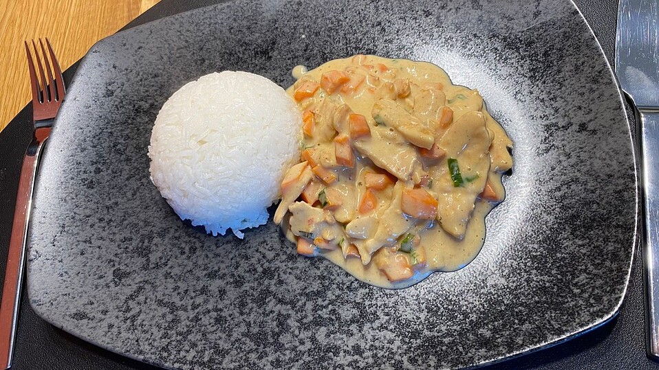 Huhn in Erdnusssoße von Stefanie_Friese