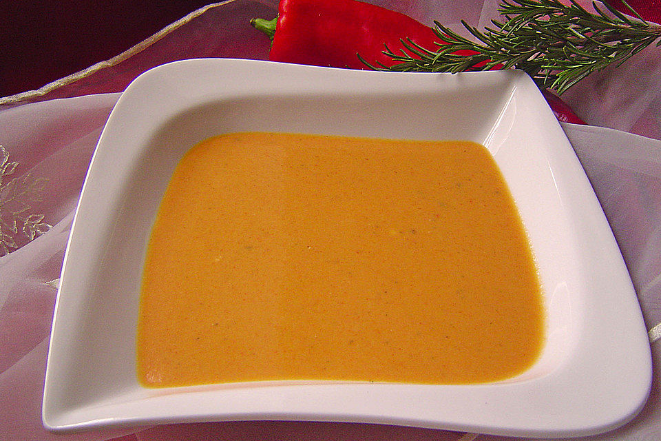 Paprika-Ricotta-Suppe