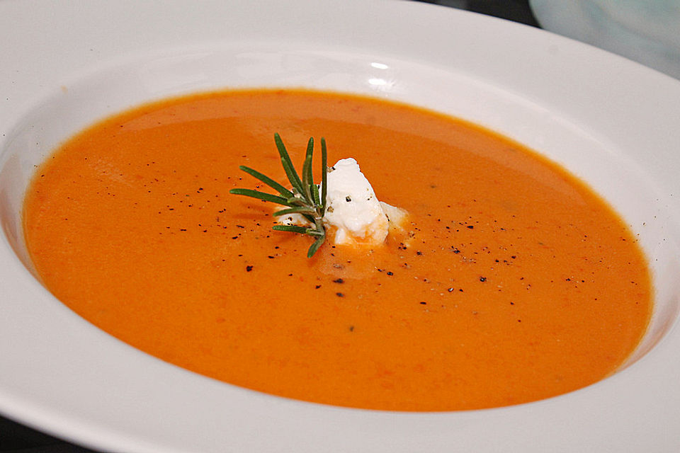 Paprika-Ricotta-Suppe
