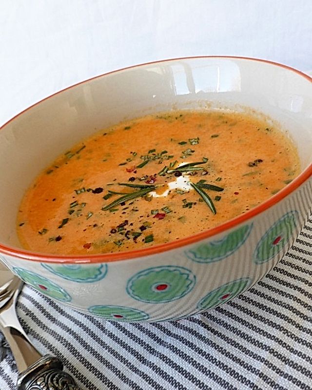 Paprika-Ricotta-Suppe