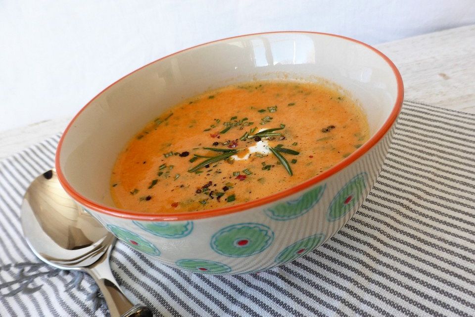Paprika-Ricotta-Suppe