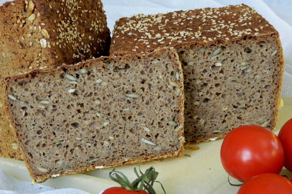 Sauerteigbrot mit Roggenschrot