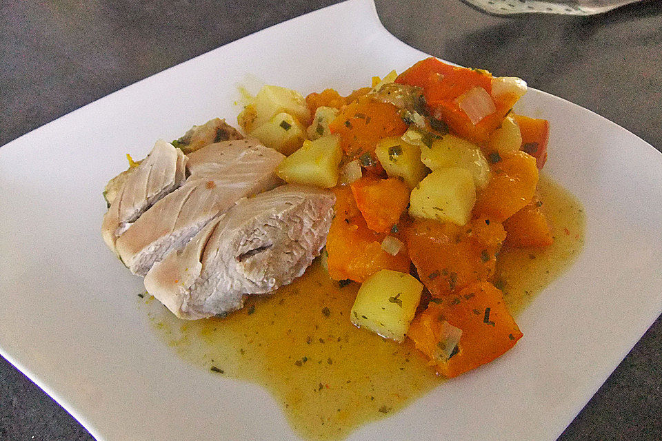 Putenfilet mit Kartoffel-Kürbis-Gemüse