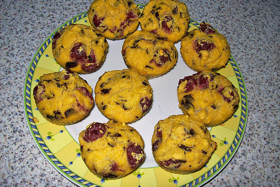 Fettarme Muffins mit Sauerkirschen