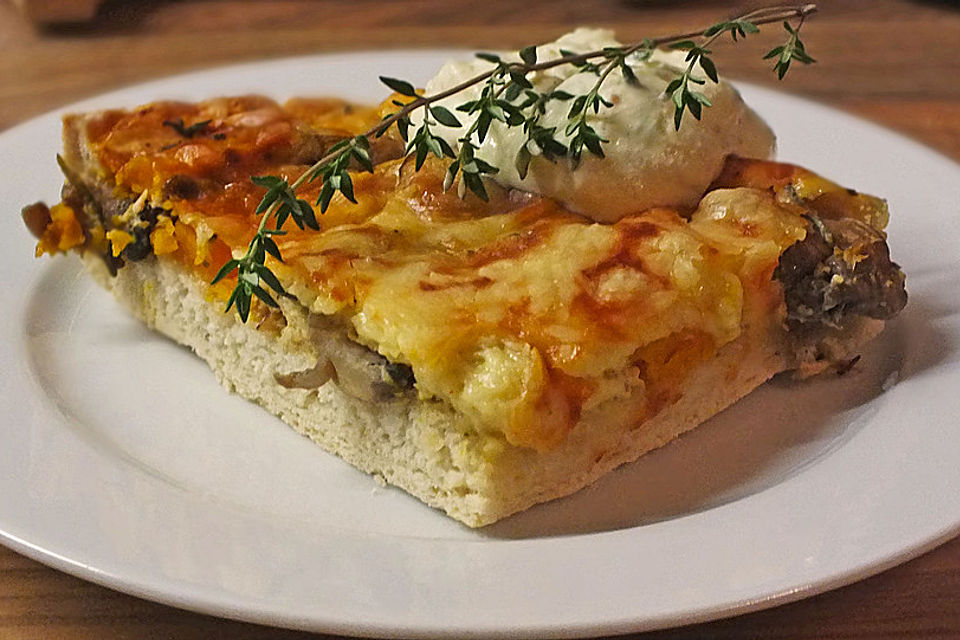 Tarte mit Kürbis und Pilzen