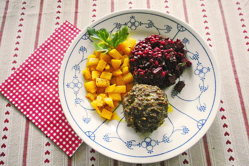 Falsches Berglinsen-Rote Bete-Risotto mit Kürbiswürfeln