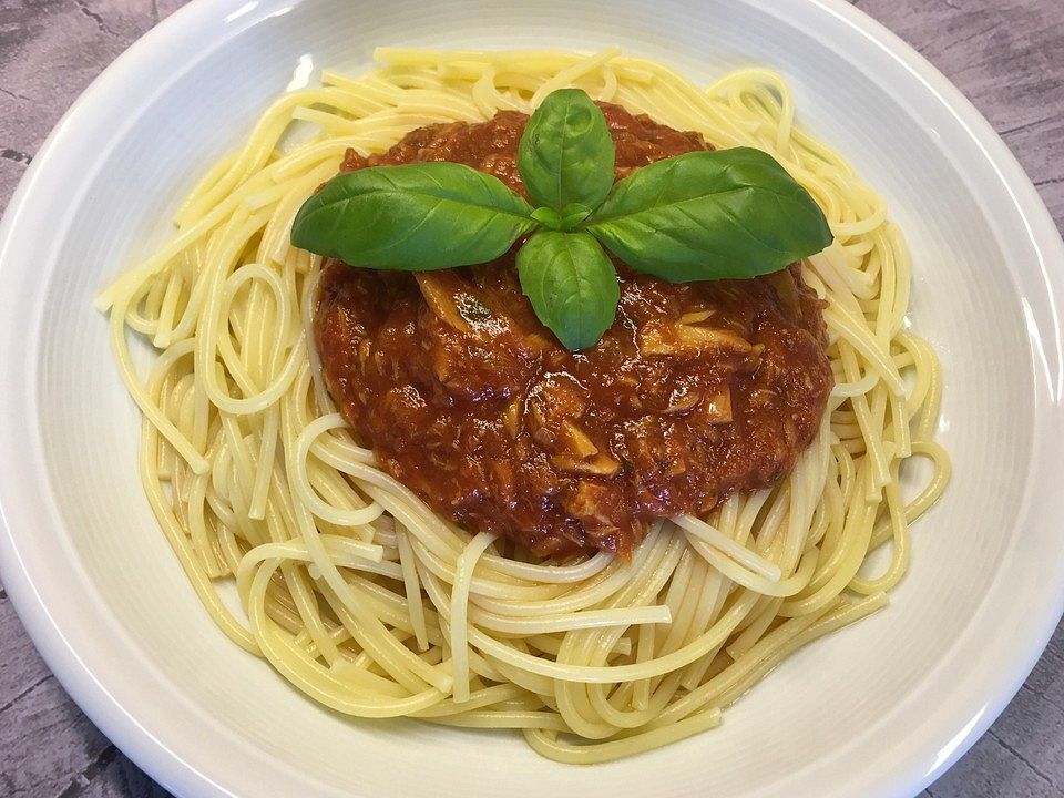 Spaghetti mit Thunfisch-Tomatensoße von sierkje| Chefkoch