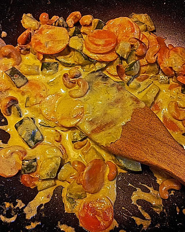 Currygemüse mit Cashewkernen