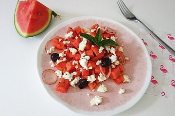 Sommersalat mit Wassermelone, Feta und Minze