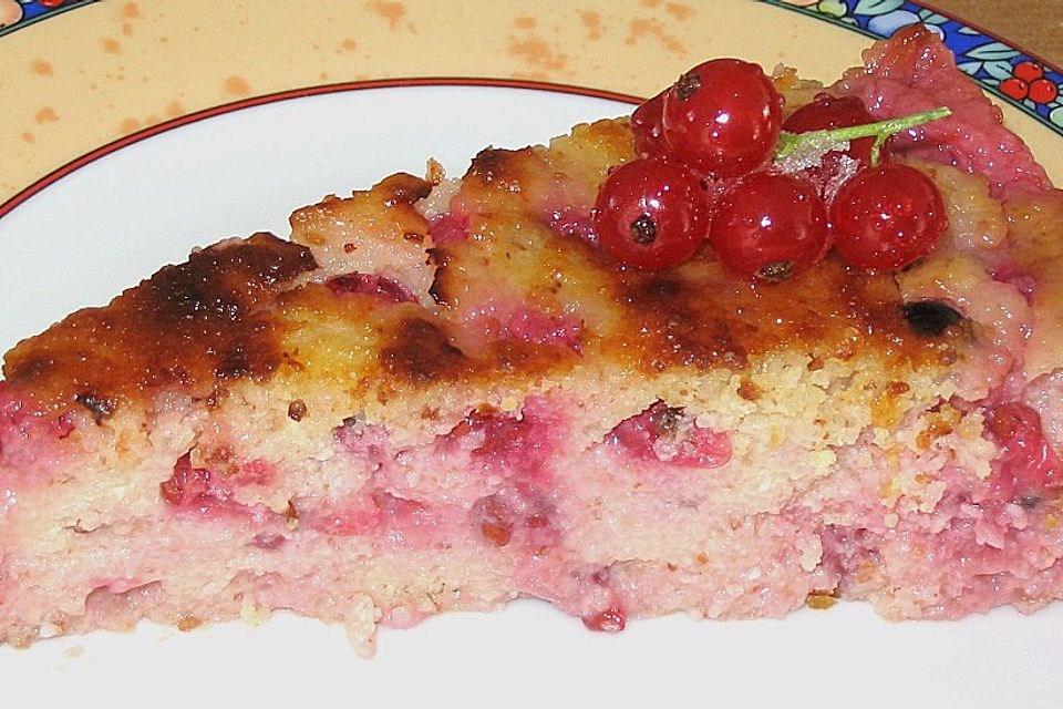 Grießkuchen mit Johannisbeeren