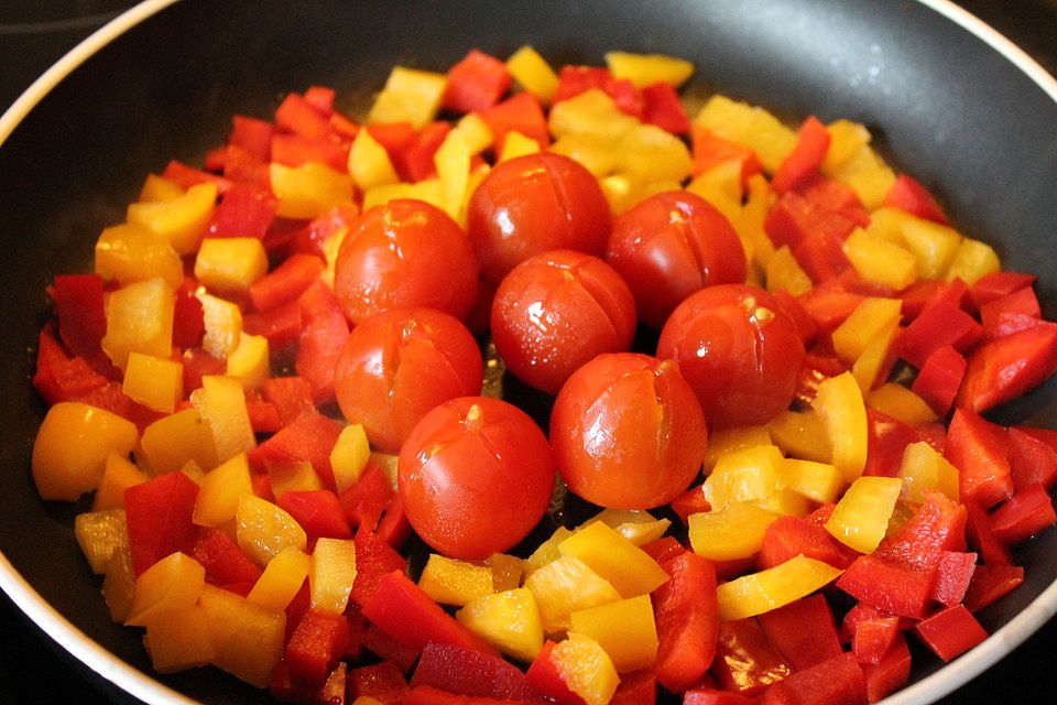 Paprika-Pfanne mit Tomaten