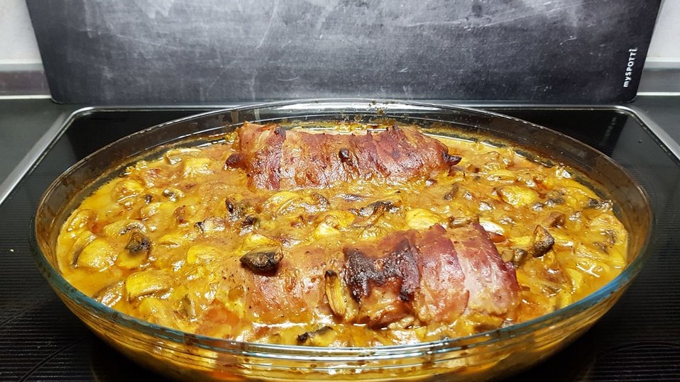 Schweinefilet im Speckmantel mit sahniger Champignon-Käsesoße von ufaudie58 Schweinefilet im Speckmantel mit sahniger Champignon-Käsesoße von ufaudie58