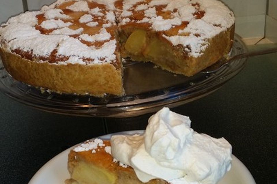 Apfelkuchen mit karamellisierten Walnüssen