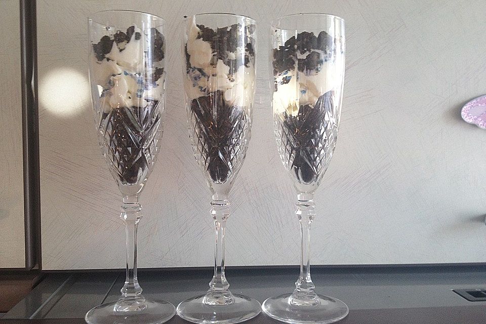 Halloween Oreo Parfaits