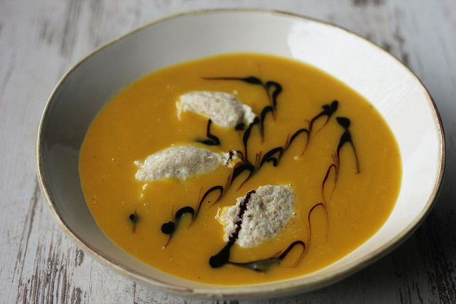 Kürbiscremesuppe mit Ricotta-Nocken von Evamaria1990| Chefkoch