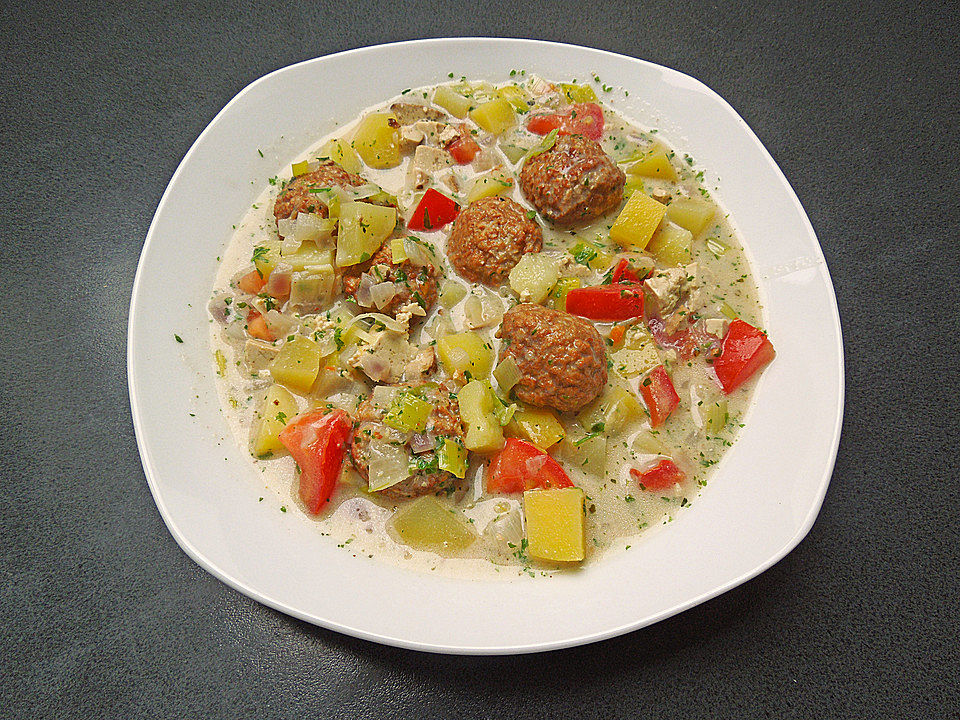 Kartoffelsuppe mit vegetarischen Klößchen von Eleoris| Chefkoch
