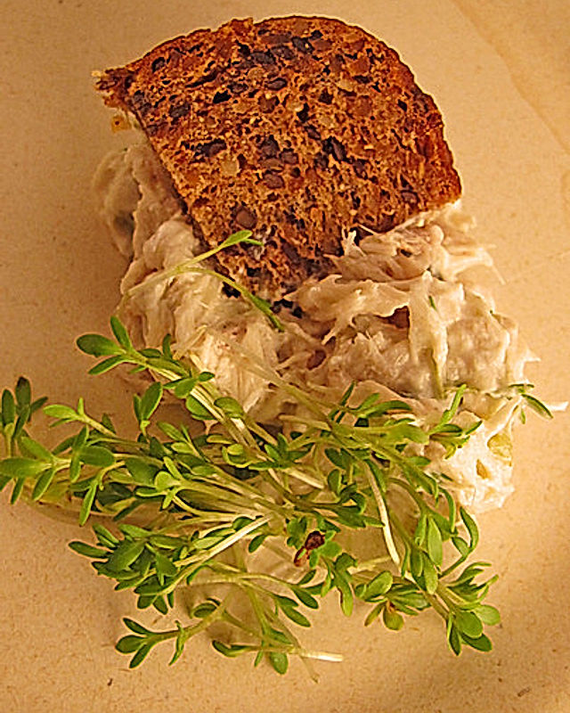 Polnischer Makrelenaufstrich mit Kresse und Schalotten