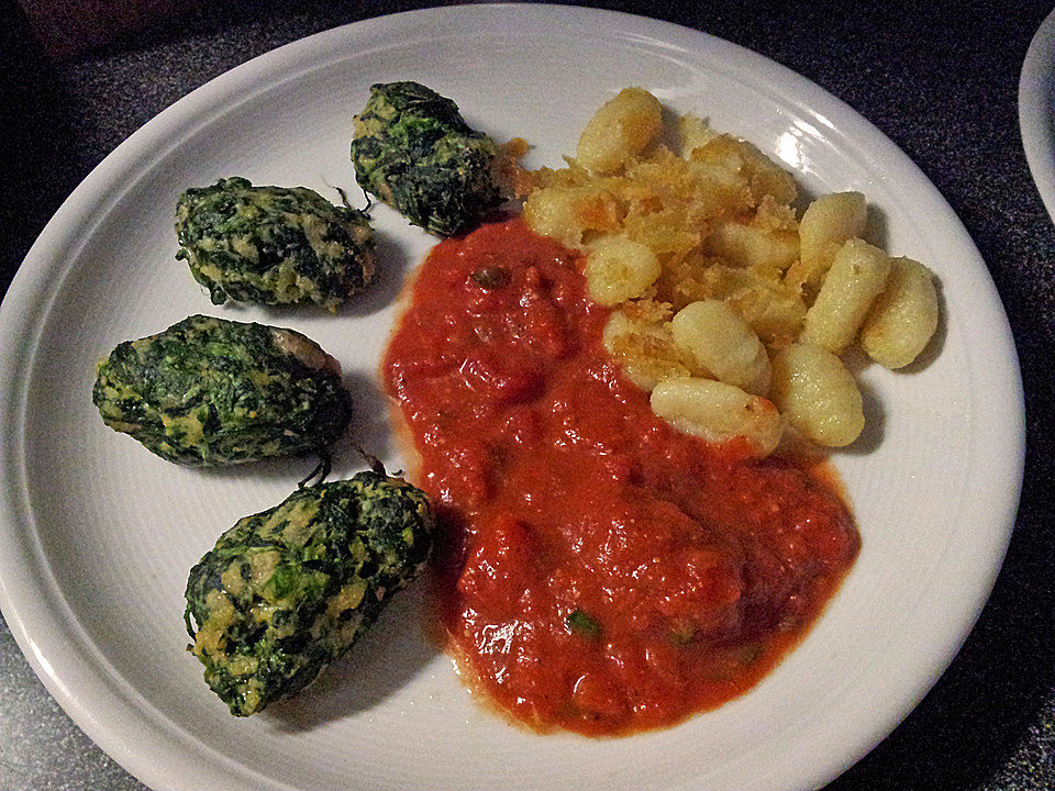Spinatnocken auf Tomatensoße von _Sarah_| Chefkoch
