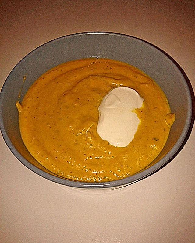 Möhren-Kürbissuppe mit Pastis