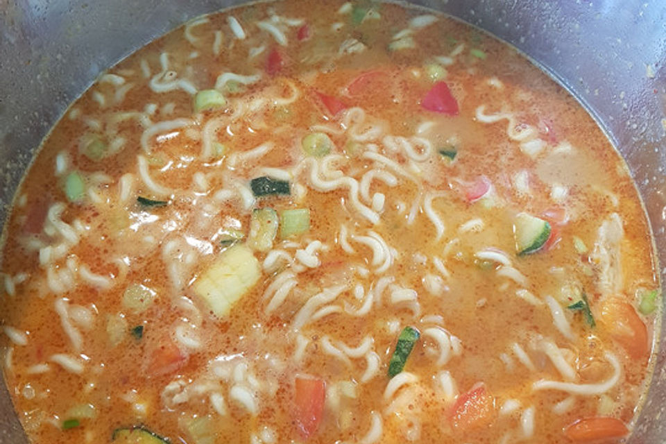 Thailändische Currysuppe