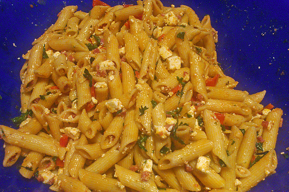 Penne-Feta-Salat alla Napoli