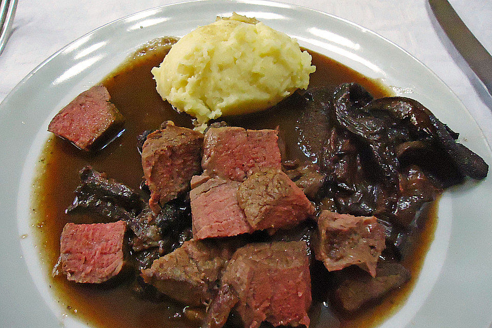 Filet à la bourguignon mit Fünf-Stunden Sauce