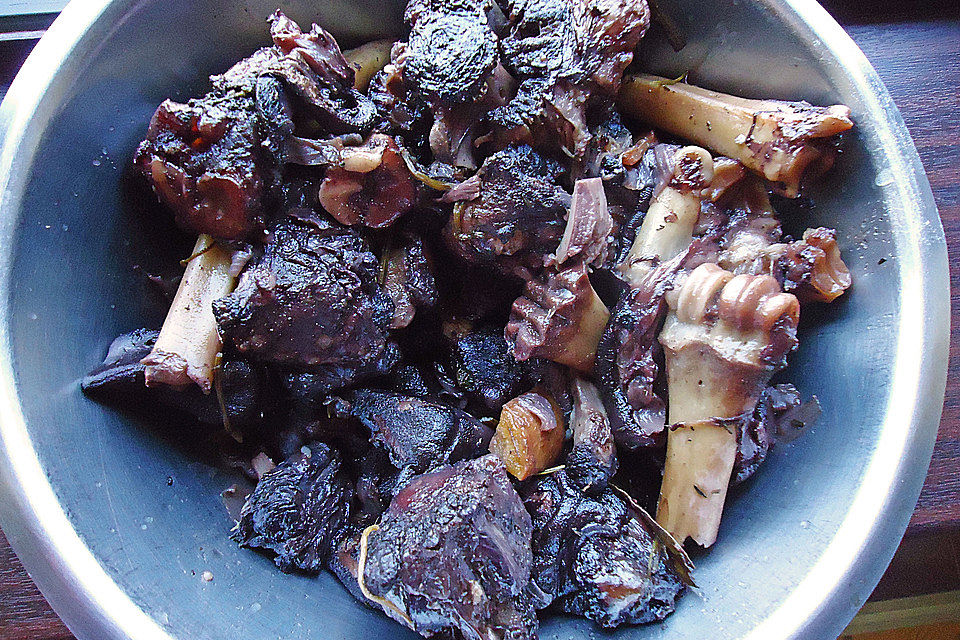 Filet à la bourguignon mit Fünf-Stunden Sauce Filet à la bourguignon mit Fünf-Stunden Sauce