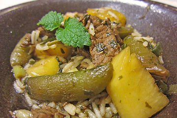Rindfleisch mit Ananas und Minze