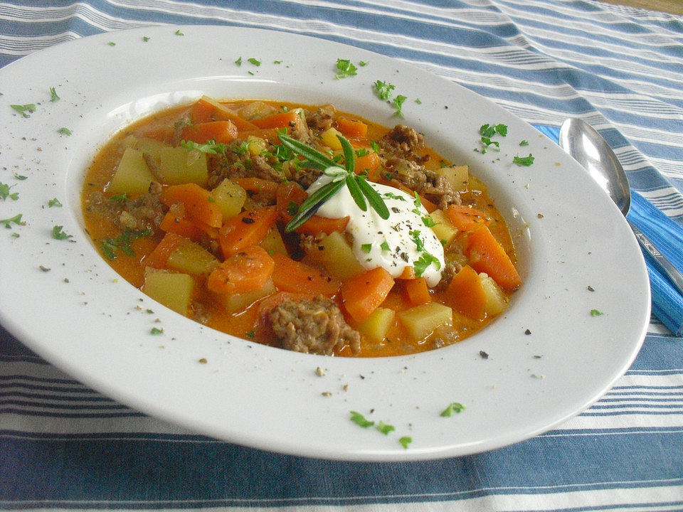 Möhren-Hackfleisch-Kartoffeltopf von Brutroyal| Chefkoch