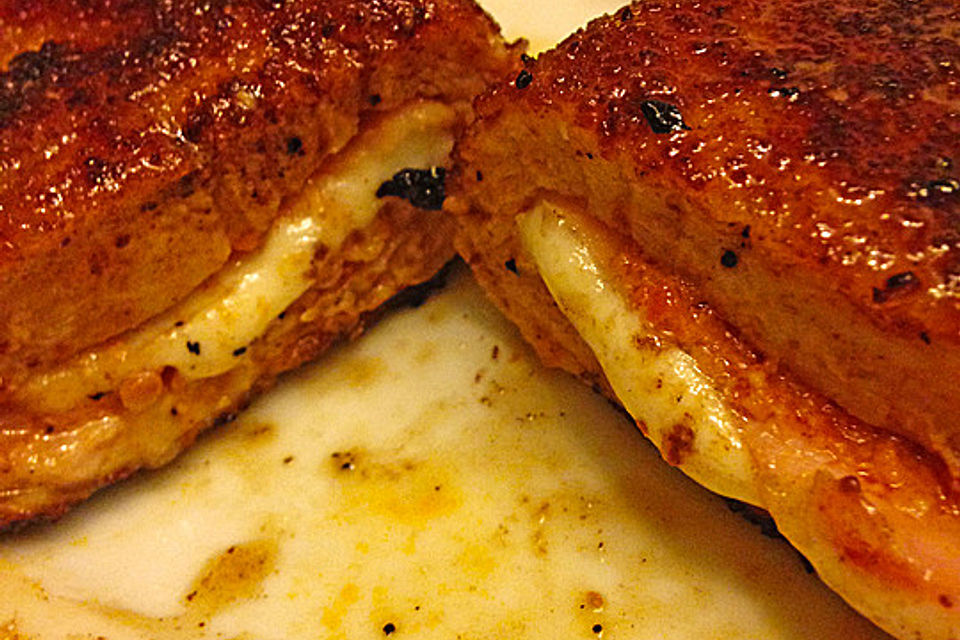 Pestoschnitzel mit Schinken und Mozzarella