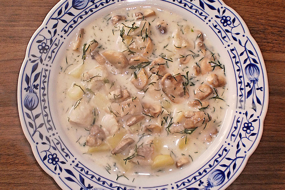 Fischsuppe mit Champignons und Dill