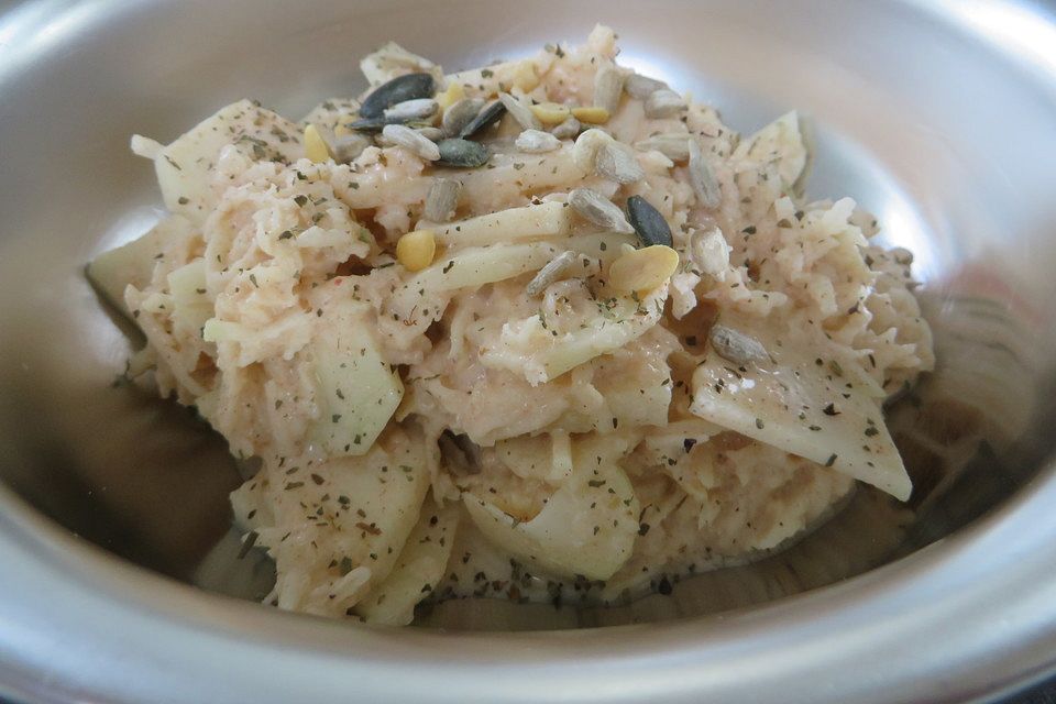 Smokeys Kohlrabi-Salat in Pfefferfrischkäse-Dressing