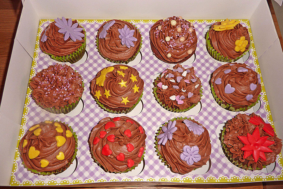 Rotwein-Cupcakes mit Schokoladenfrosting