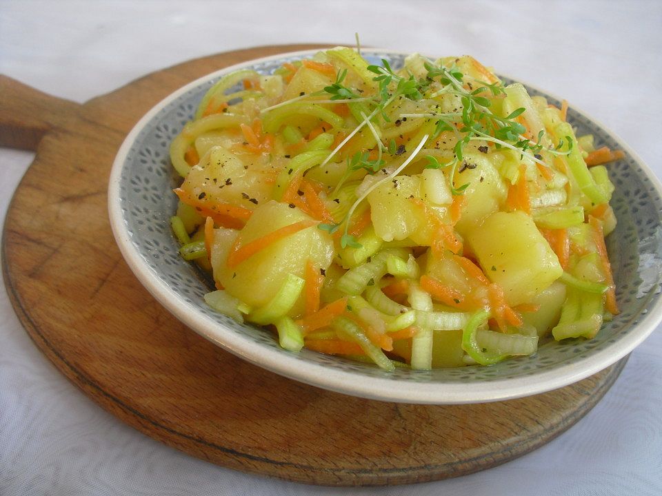 Kartoffelsalat mit Lauch und Karotten von Juulee| Chefkoch