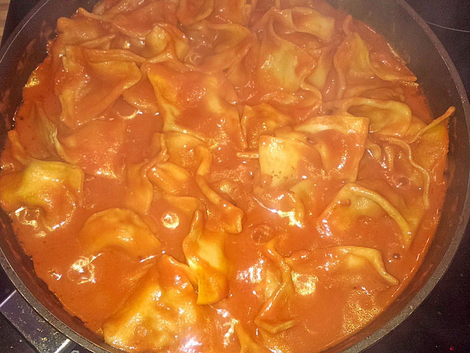Teigtaschen in Tomaten-Sahne-Soße von GinnyG| Chefkoch