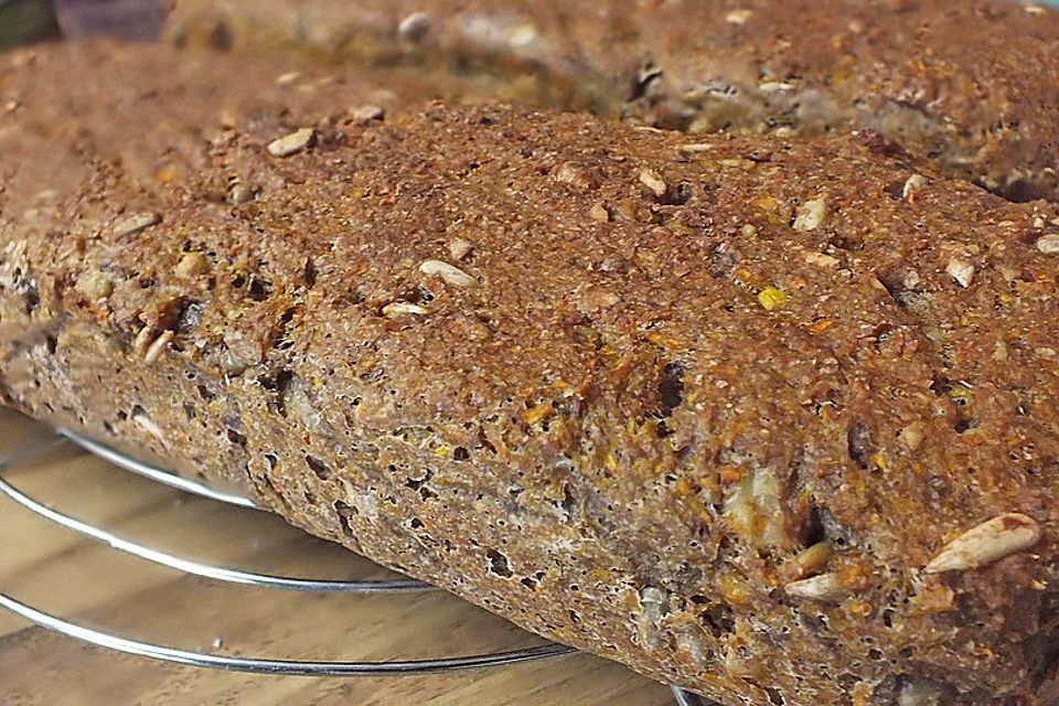 Saftiges Kürbisbrot Saftiges Kürbisbrot
