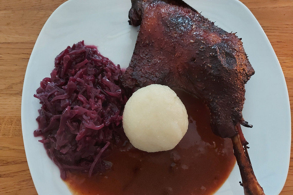 Gänsekeule klassisch in Rotwein-Orangensoße