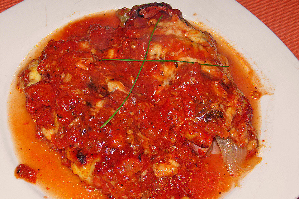 Chicoree im Schinkenmantel mit Tomatensauce