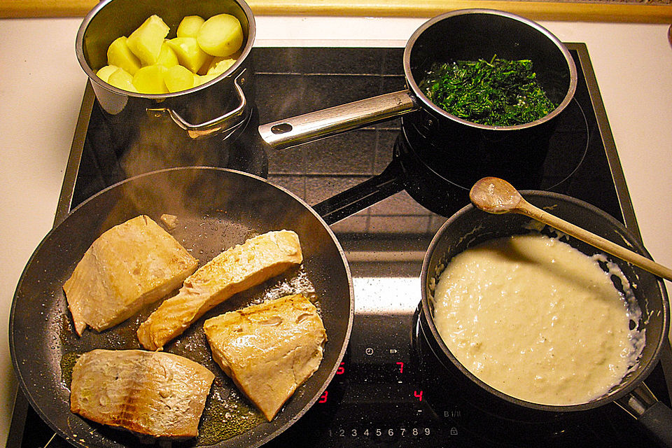 Lachsfilet mit Meerrettichsauce