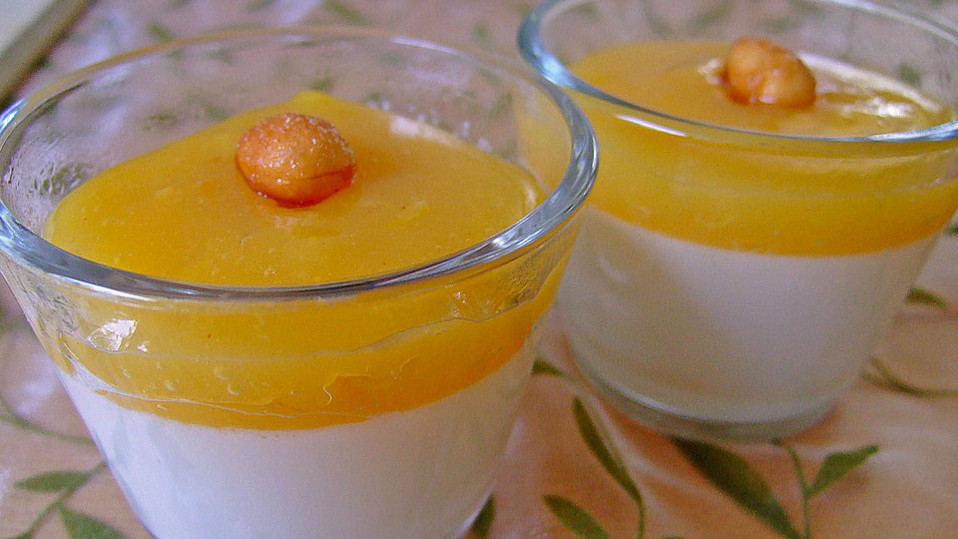 Panna cotta mit Mandelsahne / Mandelsulz / Blanc Manger von hefide Panna cotta mit Mandelsahne / Mandelsulz / Blanc Manger von hefide