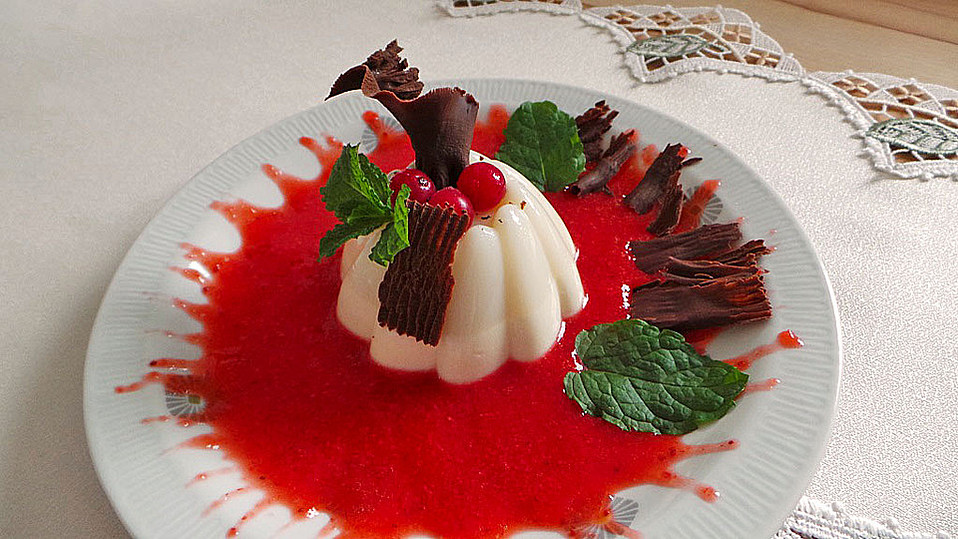 Panna cotta mit Mandelsahne / Mandelsulz / Blanc Manger von hefide