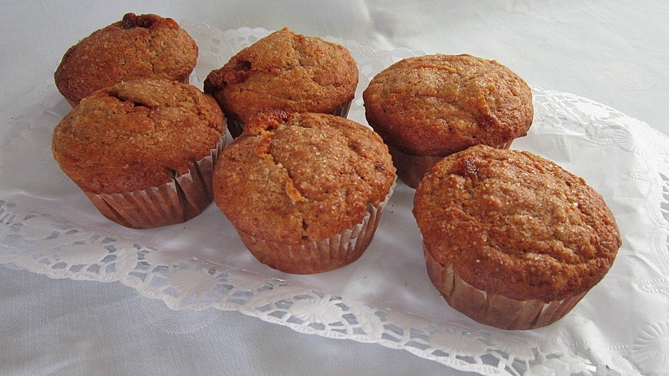 Apfelmus Muffins Gefullt Mit Weisser Schokolade Von Muffinlola Chefkoch 