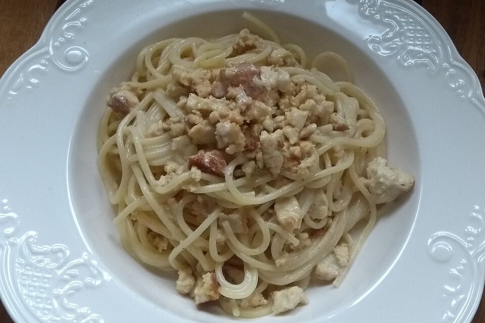 Spaghetti mit schneller Tofu-Sahne-Soße